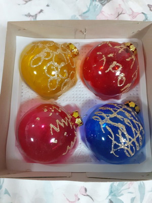 Plastic Christmas balls new
