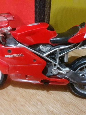 Ducati συλλεκτική μοτοσυκλέτα καινούργια, κομμάτι του 2000