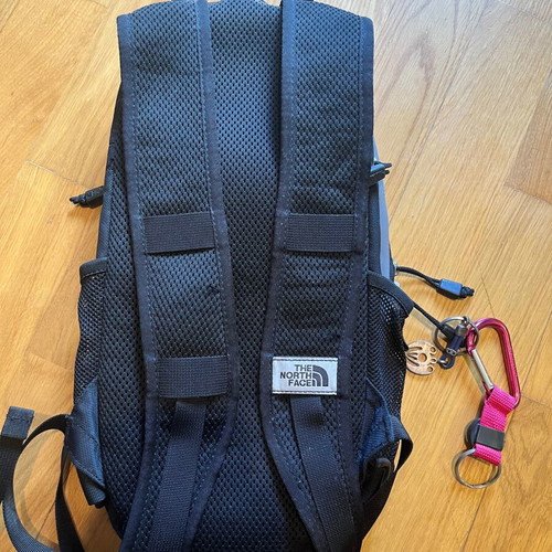 North Face small hiking bag like new