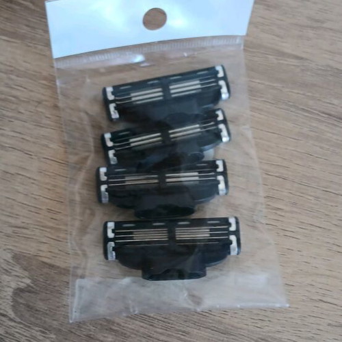Three-Blade Razor Cartridges new, compatible with Gillette Mach 3