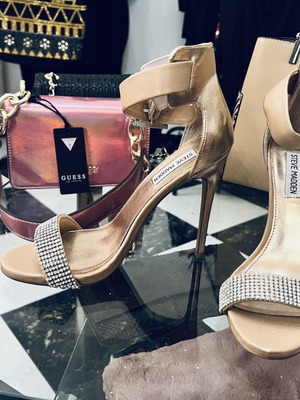 Steve Madden gold heels size 40 new