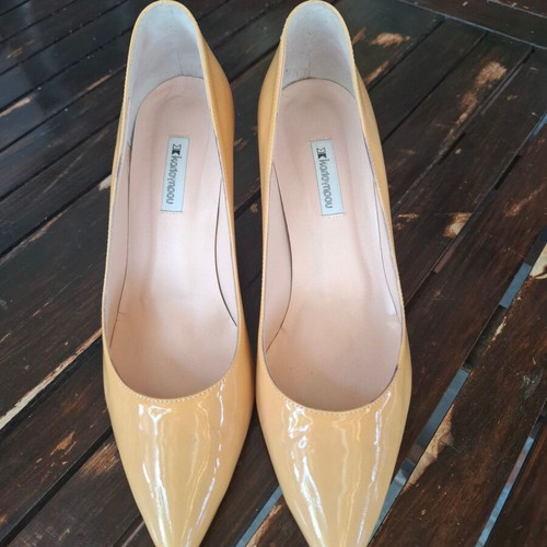 Kalogirou patent leather pumps size 38, dark beige, like new