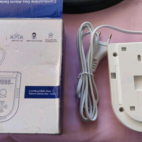 Gas Leak Detector new with 9V battery