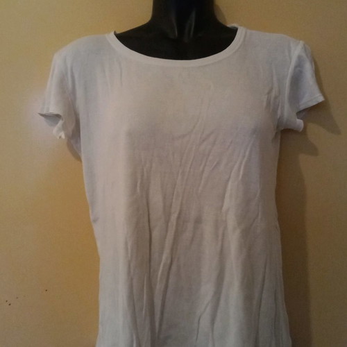 Zara t-shirt used, size L, white with round neckline