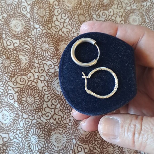 Hoop earrings silver, like new, set of 2, 2cm diameter