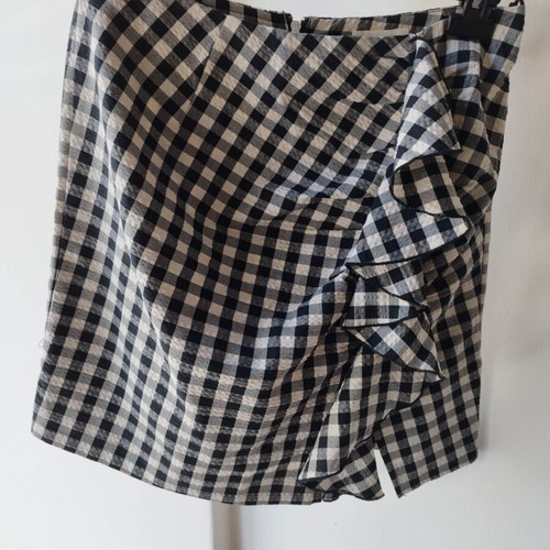 H&M Gingham skirt with ruffles like new, black and white checkered