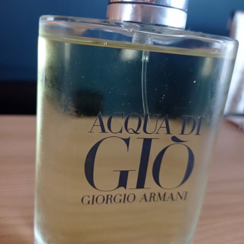 Acqua di Giò Essenza Eau de Toilette 200 ml like new