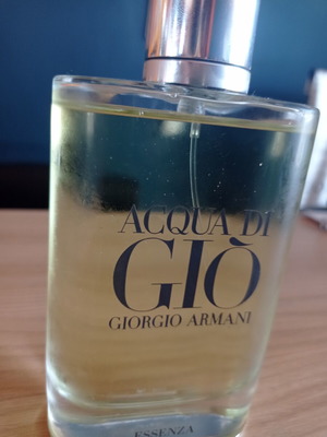 Acqua di Giò Essenza Eau de Toilette 200 ml like new