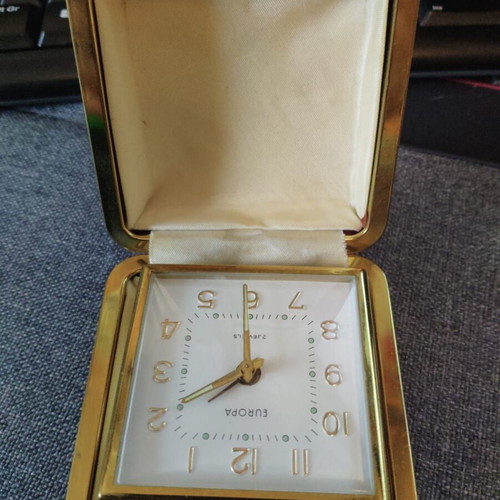 Europa vintage travel alarm clock 2 jewels used, analog table clock