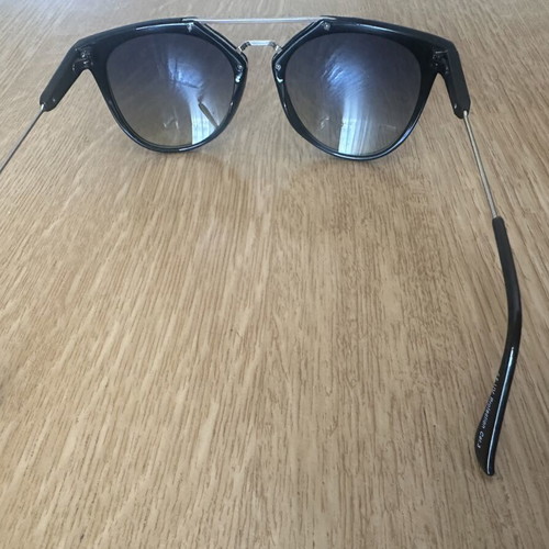 Black Sunglasses like new with modern frame