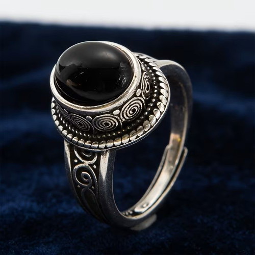 Vintage textured Artisan ring with black semi-precious stone, new