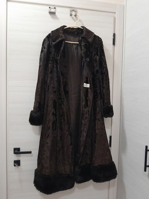 Brown synthetic coat like new, 100% reyon fur, size XXXL