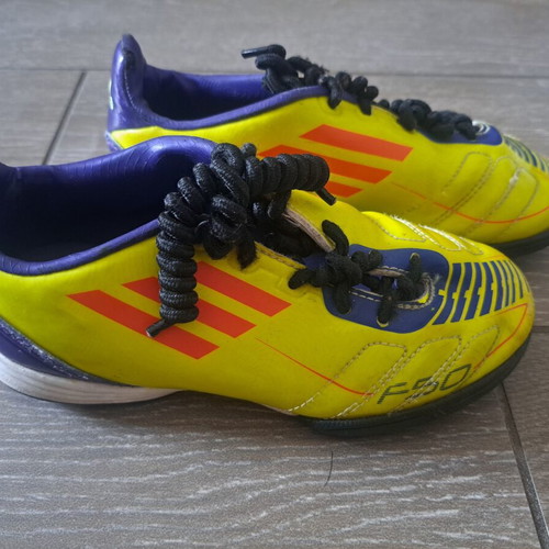 Adidas football shoes used, size 31