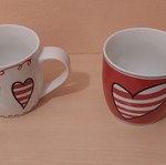 Porcelain mugs with hearts new, set of two