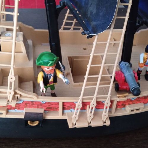 Playmobil pirate ship used