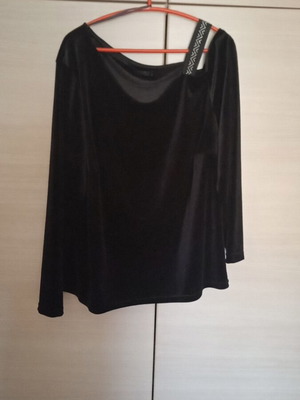 Velvet women's blouse like new with unique shoulder design