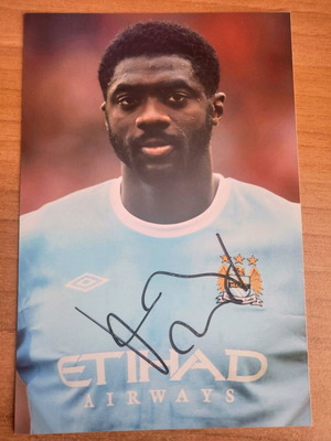 Authentic Kolo Toure autograph on photo like new