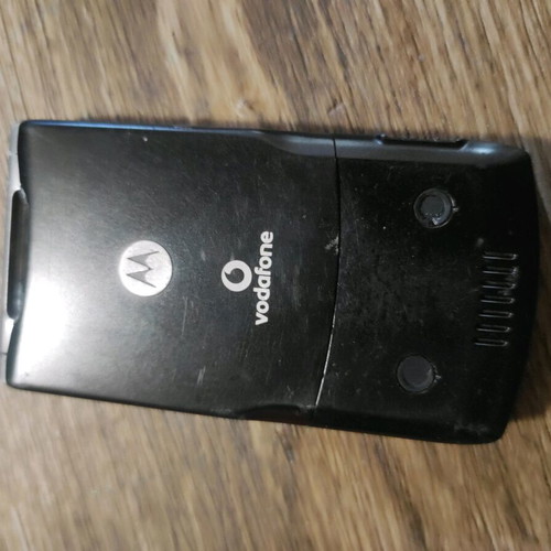 Motorola and Nokia phones used, 2 Motorola and 1 Nokia