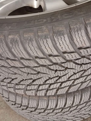 Mercedes W204 rims used with winter tires 225/45R17 Nokian