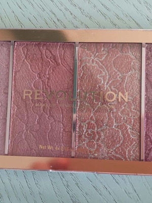 Makeup Revolution Vintage Lace Blush Palette new, 4x5gr