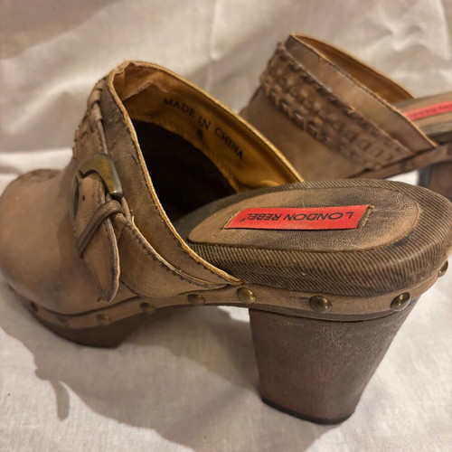 Women's beige clogs size 39 high heels like new