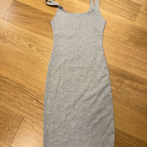 Zara fitted summer dresses set of 2, gray, like new, size 26