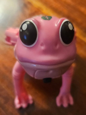 Jumping Frog Toy like new