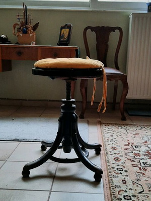 Σκαμπό πιάνου vintage