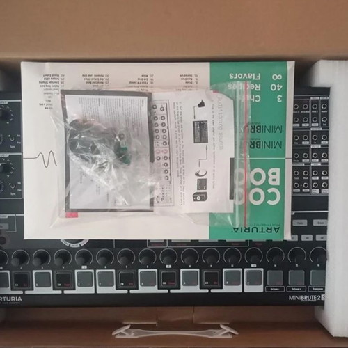 Arturia MiniBrute 2S Noir Edition like new
