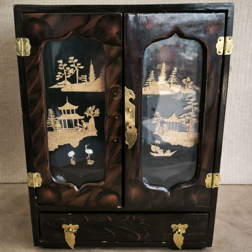 Vintage Chinese wooden jewelry box shaped like a wardrobe, like new