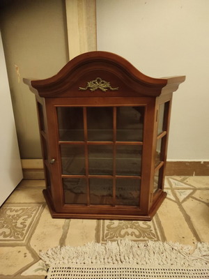 Vintage Bombay Company wall cabinet used with 2 glass shelves