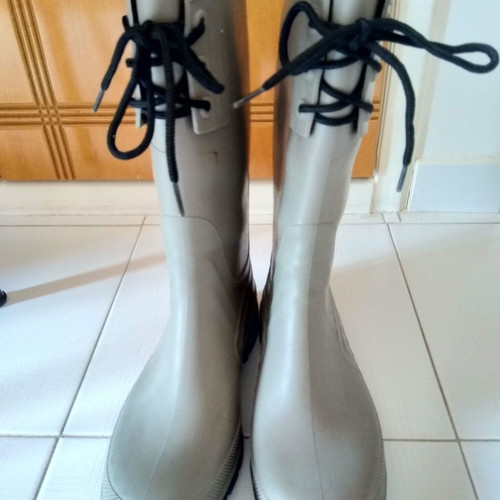 Beige galotses new, size 38
