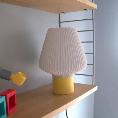Ardo Kompa table lamp new with striped shade and warm light