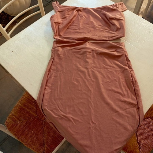 Set blouse and skirt new, bronze color, fits up to large