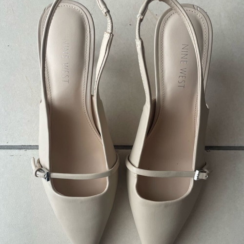 Nine West beige pumps with 6cm heel made of eco leather like new