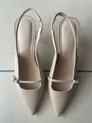 Nine West beige pumps with 6cm heel made of eco leather like new