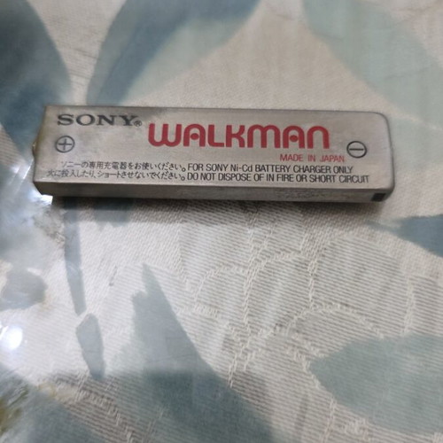 Sony Ni-MH 1350 mAh Rechargeable GumStick Battery NH-14WM used, untested