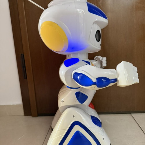 Vintage Robot Emiglio Giochi Preziosi toy used without remote
