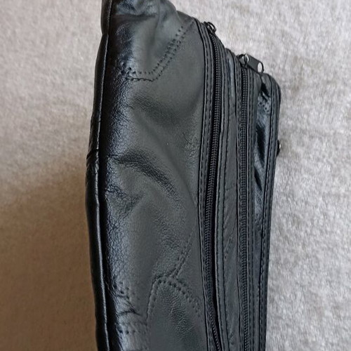 Vintage leather bag like new, black