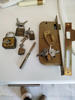Various locks like new with keys, all together