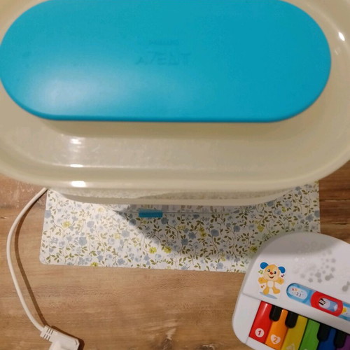 Avent Phillips Sterilizer like new