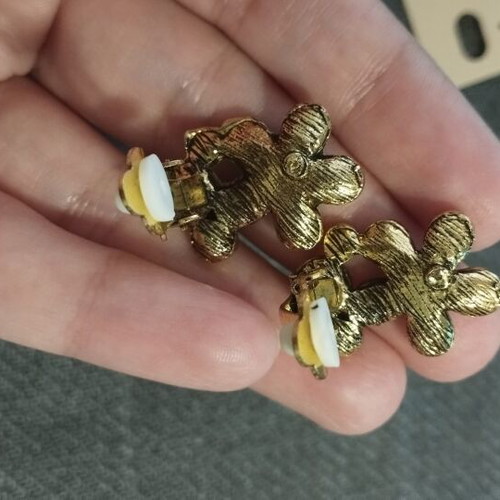 Vintage clip-on earrings with anthracite strass stones