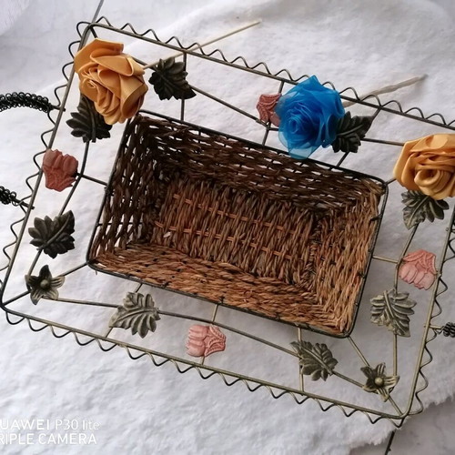 Decorative basket like new