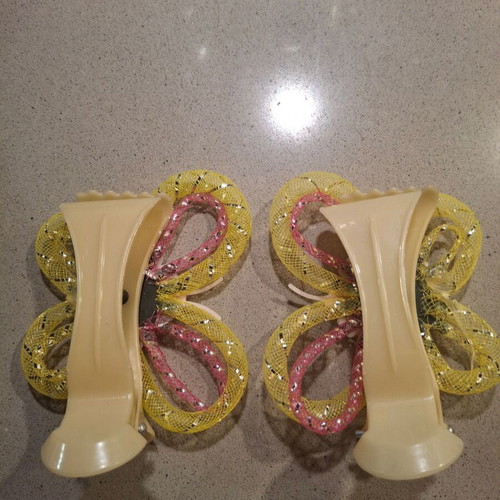 Decorative curtain accessories set like new