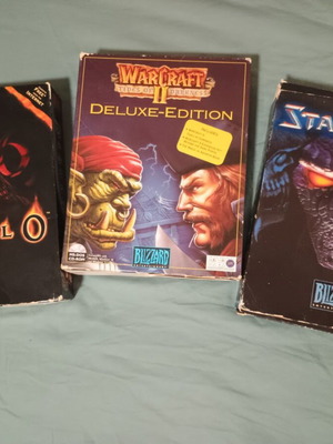 Diablo, Starcraft, Warcraft II Tides of Darkness Deluxe Edition PC games