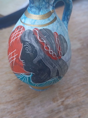 Decorative amphora used