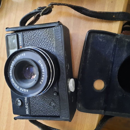 Vintage camera collection used for repair or decoration