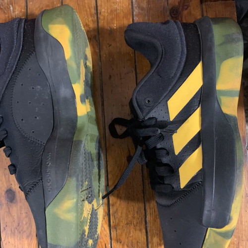 Adidas shoes like new, size 43