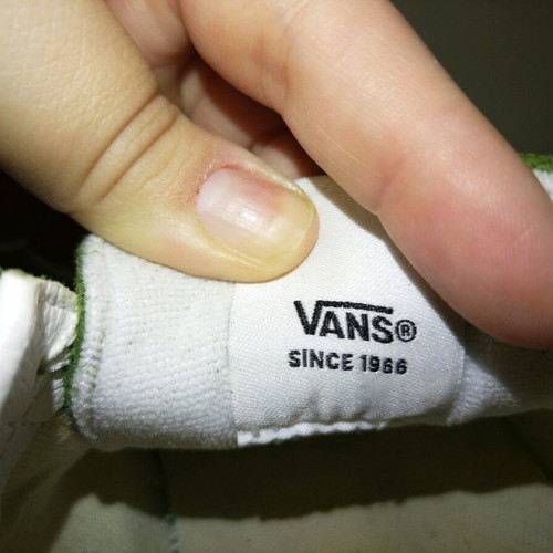 Vans green athletic shoes like new, size 39.5