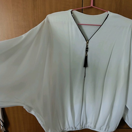 Blouse with zipper like new, white, one size